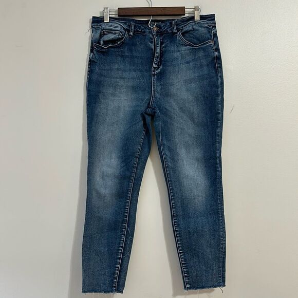 Judy Blue Relaxed Fit High Rise‎ Jeans Size 15/32 - Picture 1 of 4